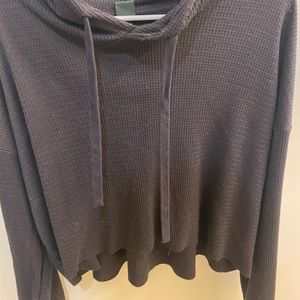 Cropped Black Sweatshirt